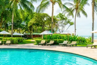 Hotels & Resorts landscaping